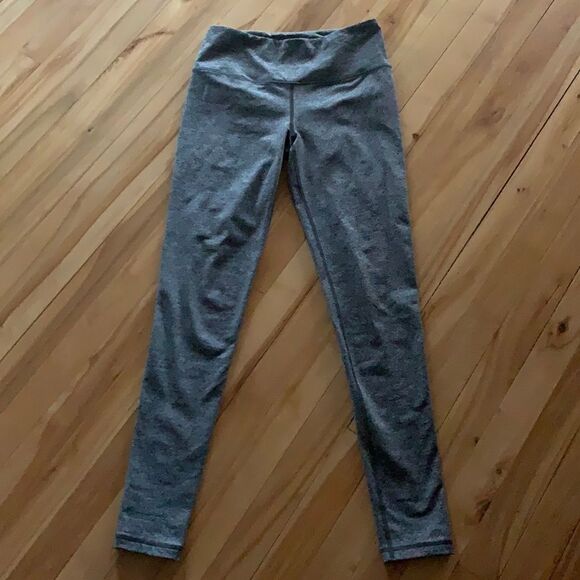 Victoria’s Secret heather gray high rise Knockout tight leggings, small - Picture 1 of 6